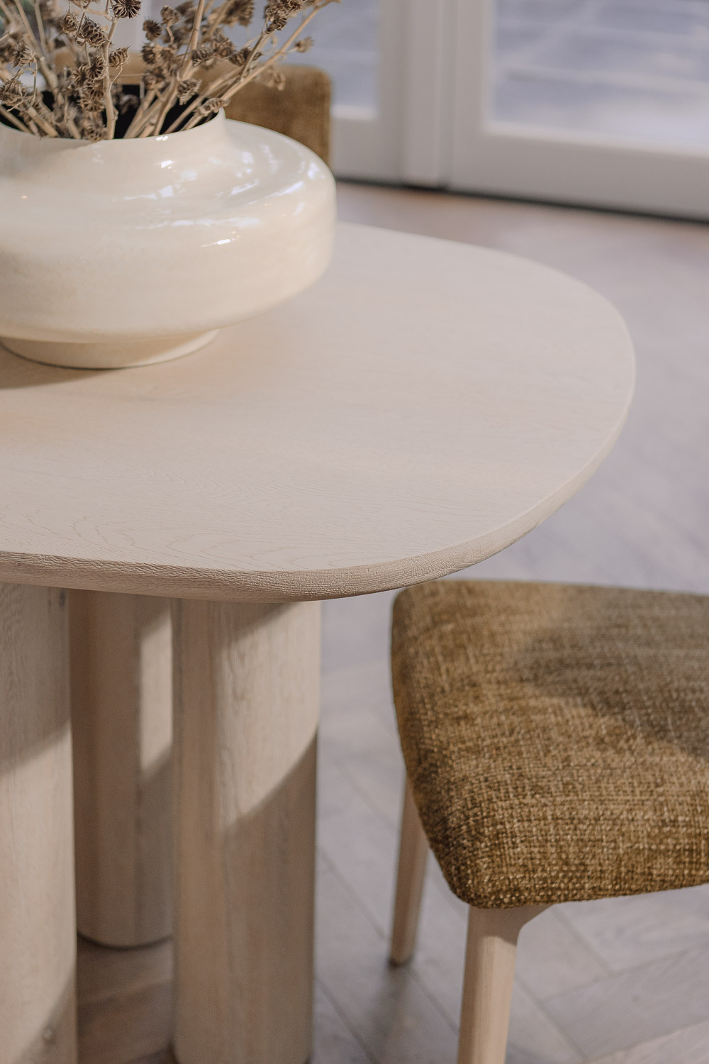Goossens Slim Eettafel Eiken Wit - 8260231-goossens-slim-eettafel-eiken-wit-04